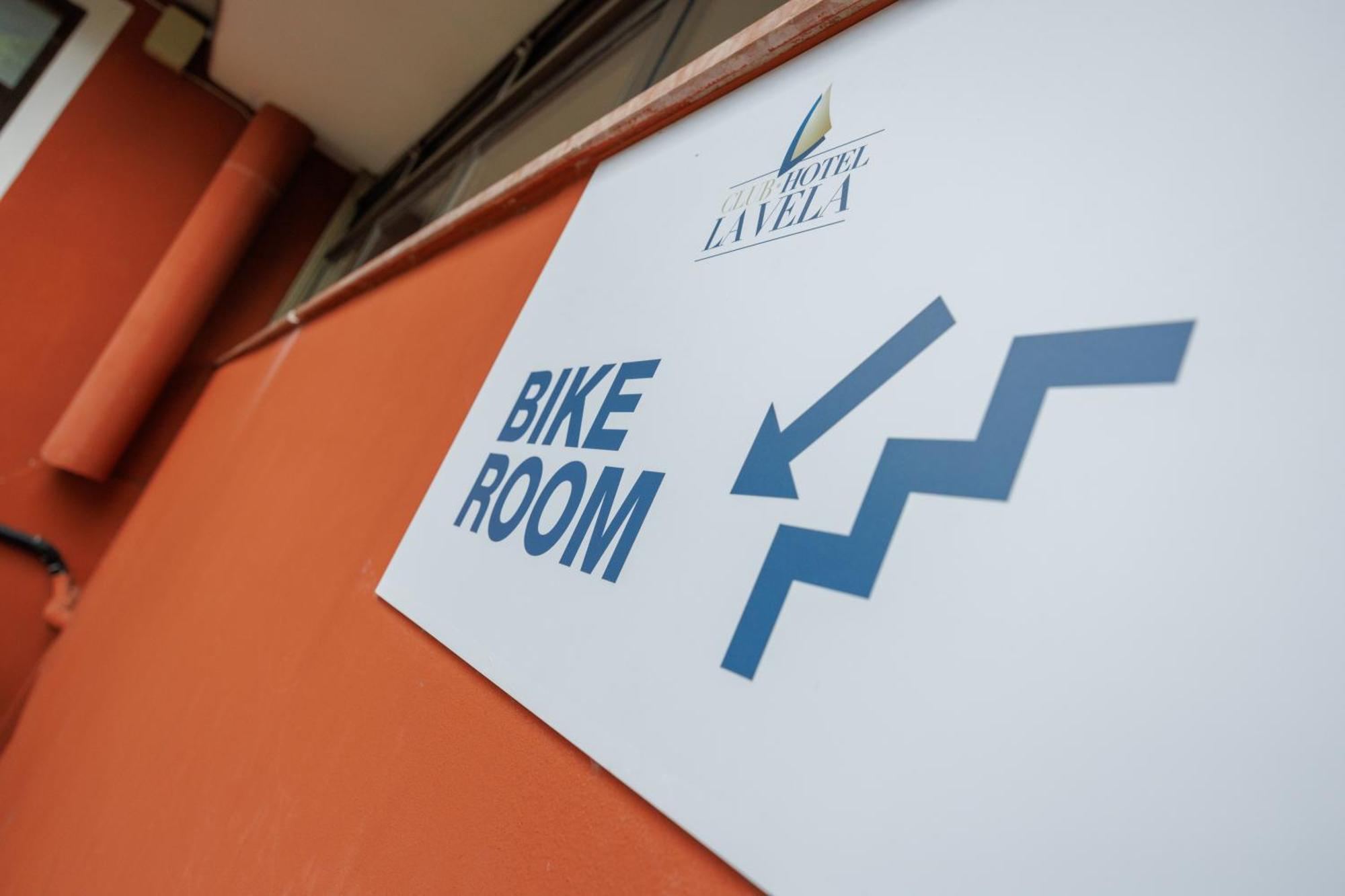 Club Hotel E Residence La Vela Torbole Sul Garda Екстер'єр фото